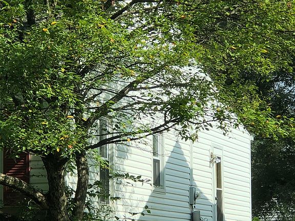 4th image of 2802 Columbus Ave