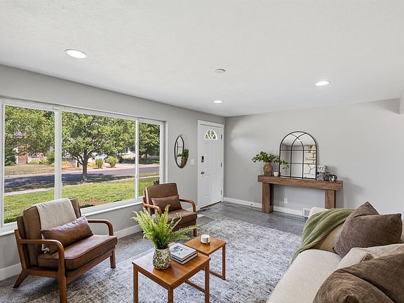 4th image of 8143 Bryce Dr