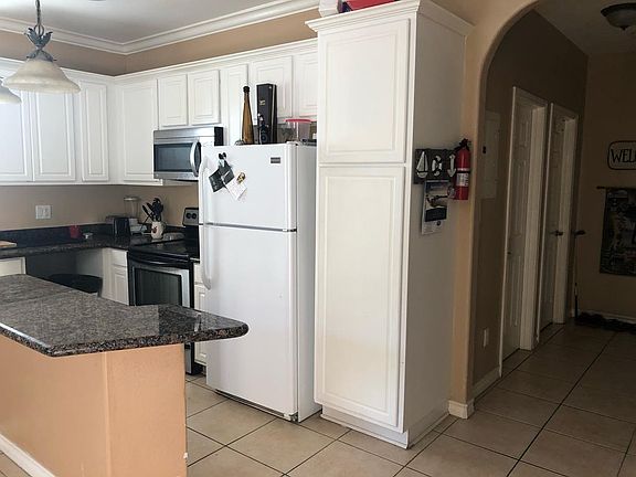 5th image of 105 E Pompano St #6