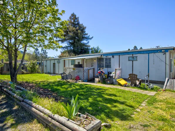 210 Adams St, Myrtle Creek, OR 97457