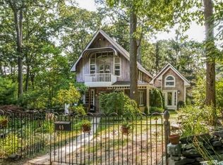 49 Sanford Ave, North Kingstown, RI 02852