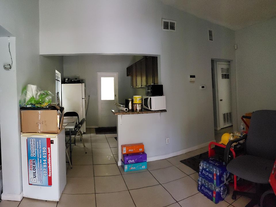2nd image of 2441 Petunia St