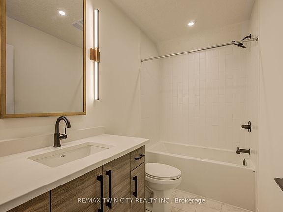 4th image of 261 Woodbine Ave #86