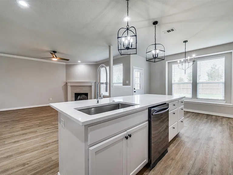 1709 Belton Dr — Photo 13