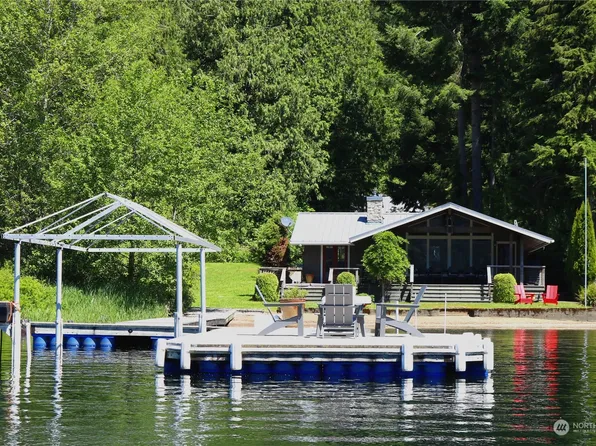 33806 North Shore Drive, Mount Vernon, WA 98274