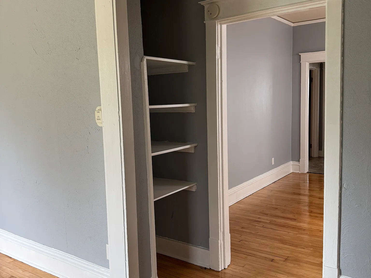 3 bed, 1200 sqft, $1,850 — Photo 3