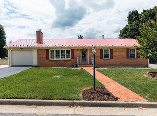 698 Fisher Cres, Staunton, VA 24401