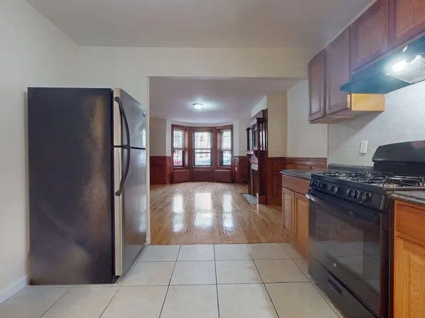 418 73rd Street image 7 of 22