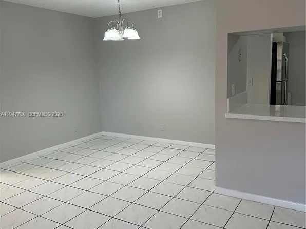 10037 Winding Lake Rd APT 204, Sunrise, FL 33351
