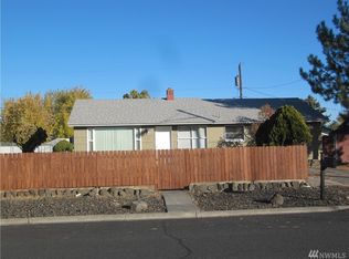 525 N Earl Rd, Moses Lake, WA 98837