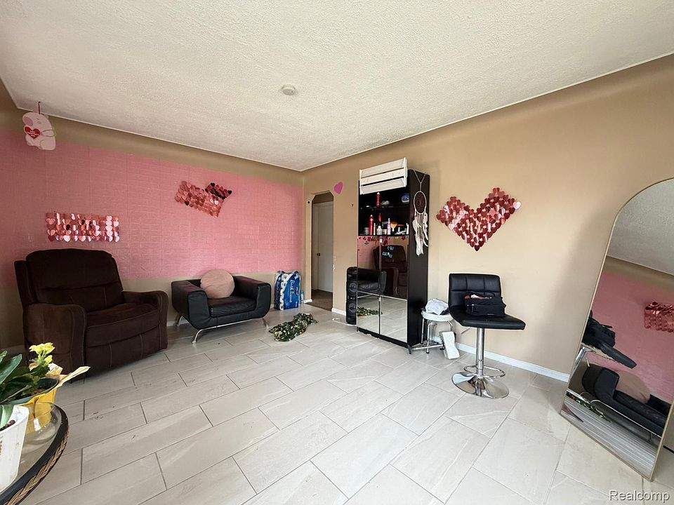 12072 Ashton Ave, photo 9