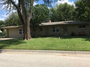 350 S Arapaho Dr, Wichita, KS 67209