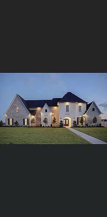 1st image of 621-1 Silkwood Dr