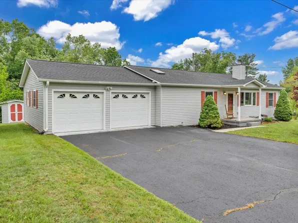 430 Virginian Dr, Christiansburg, VA 24073