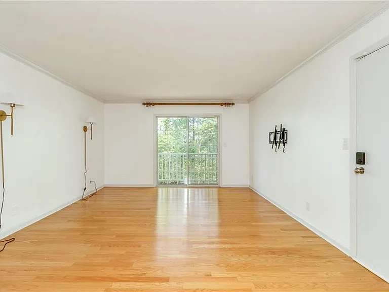 3005 Seven Pines Ln #201 — Photo 8