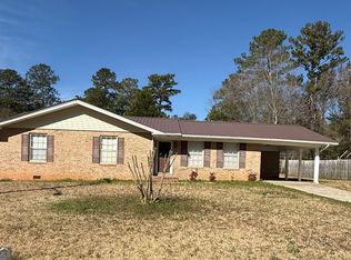 2402 River Ridge Rd NE, Milledgeville, GA 31061