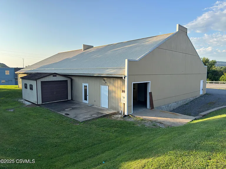 1689 Westbranch Hwy — Photo 18