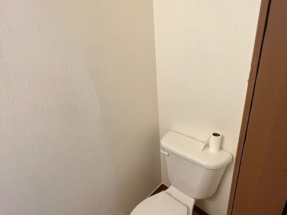 2nd image of 1660 Runge Ave #3