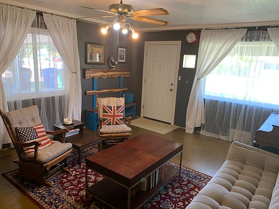 Formal living room 