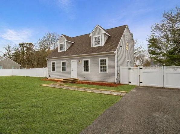 49 Orrs Avenue, Hyannis, MA 02601