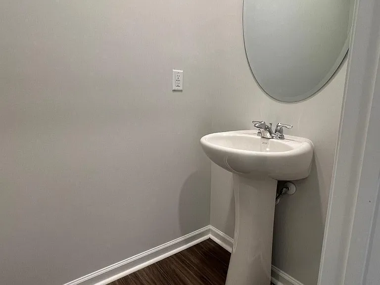 5106 Cambrey Dr — Photo 12