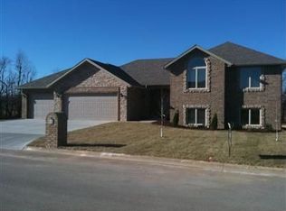 1606 N Waterstone Ave, Springfield, MO 65802