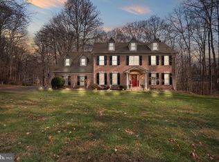 6698 Colonnades Dr, Warrenton, VA 20187