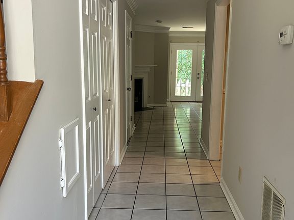2nd image of 685 Coventry Township Ln