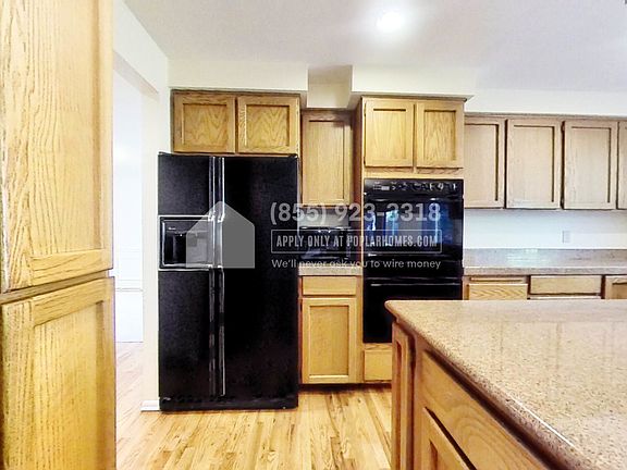 2nd image of 10807 NE 39th Pl
