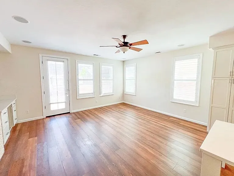 1159 Arrowfield Way — Photo 6