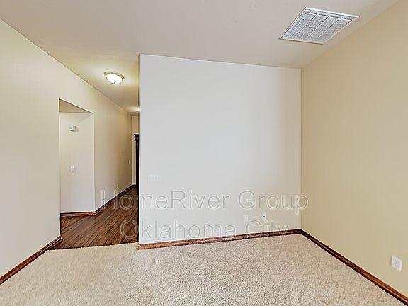 3rd image of 713 Dana Dr