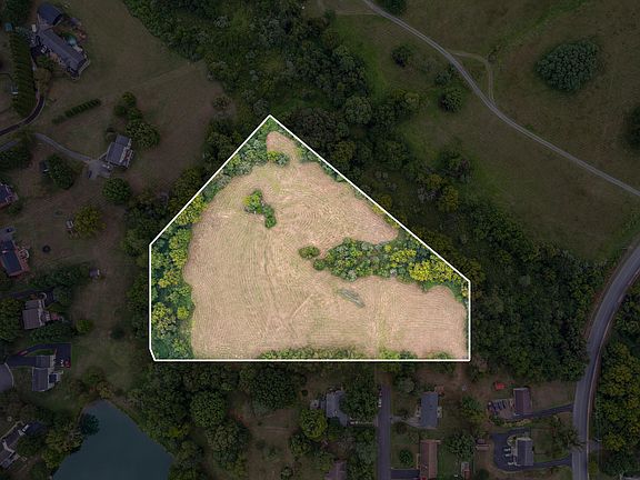 2nd image of Maymont Dr