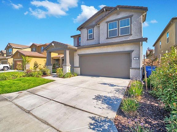 3rd image of 780 Amanecer Dr