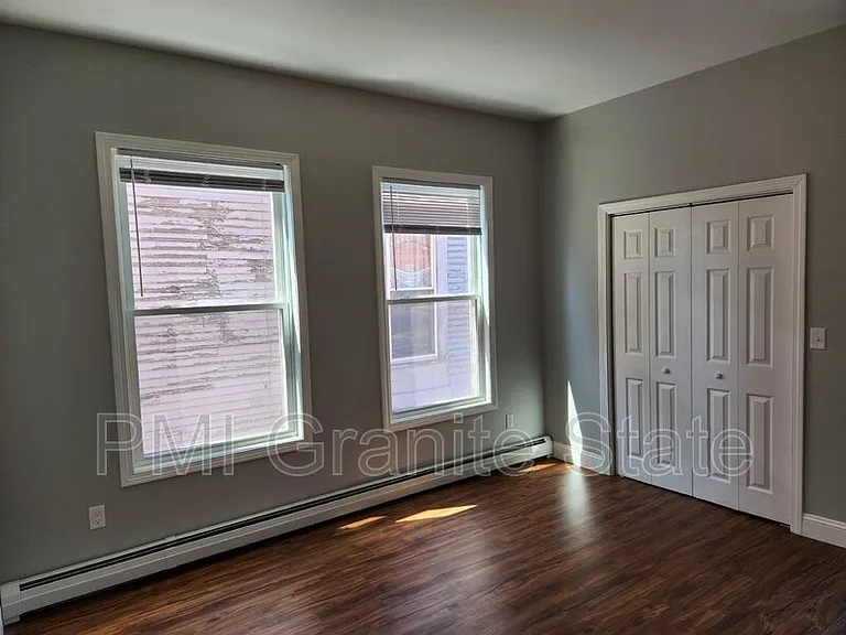 83 1/2 W Pearl St #2 — Photo 5