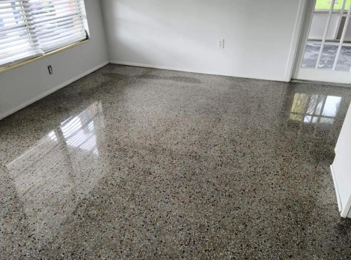 2 bed, 918 sqft, $1,950 — Photo 3