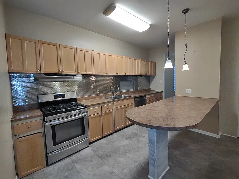 4325 Maryland Ave — Photo 30