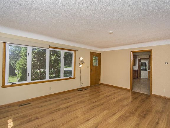 3rd image of 2946 Edgerton St