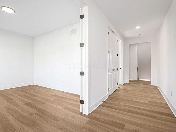 5th image of 7071 Dornell Ct