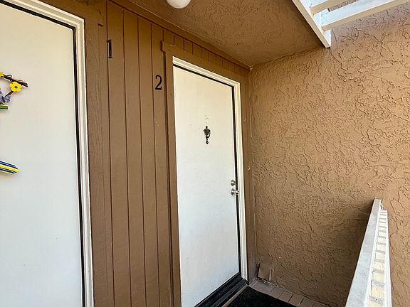 2nd image of 4265 Mesa Vista Way Unit 2