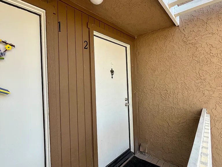 4265 Mesa Vista Way #2 — Photo 2
