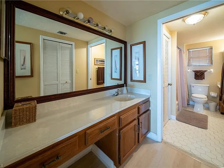 807 River Point Dr #304D — Photo 11