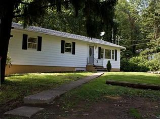 50 Mountain Top Dr, Easton, PA 18042