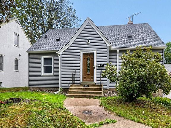 5th image of 2002 Bush Ave E