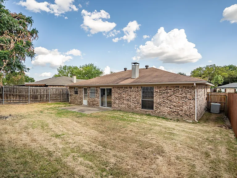 2717 Oakdale Rd — Photo 25