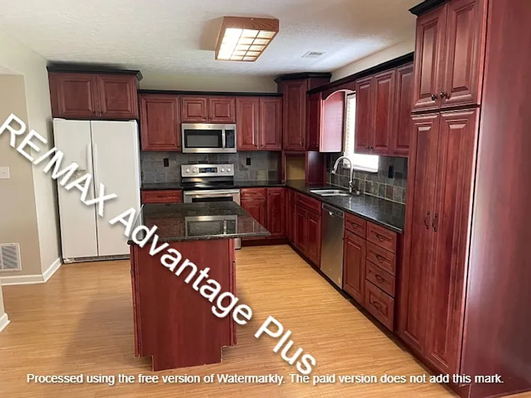 10618 Irvin Pines Dr — Photo 4
