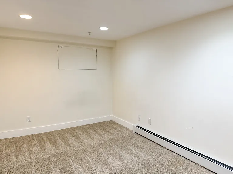 330 Pearl St #C — Photo 4