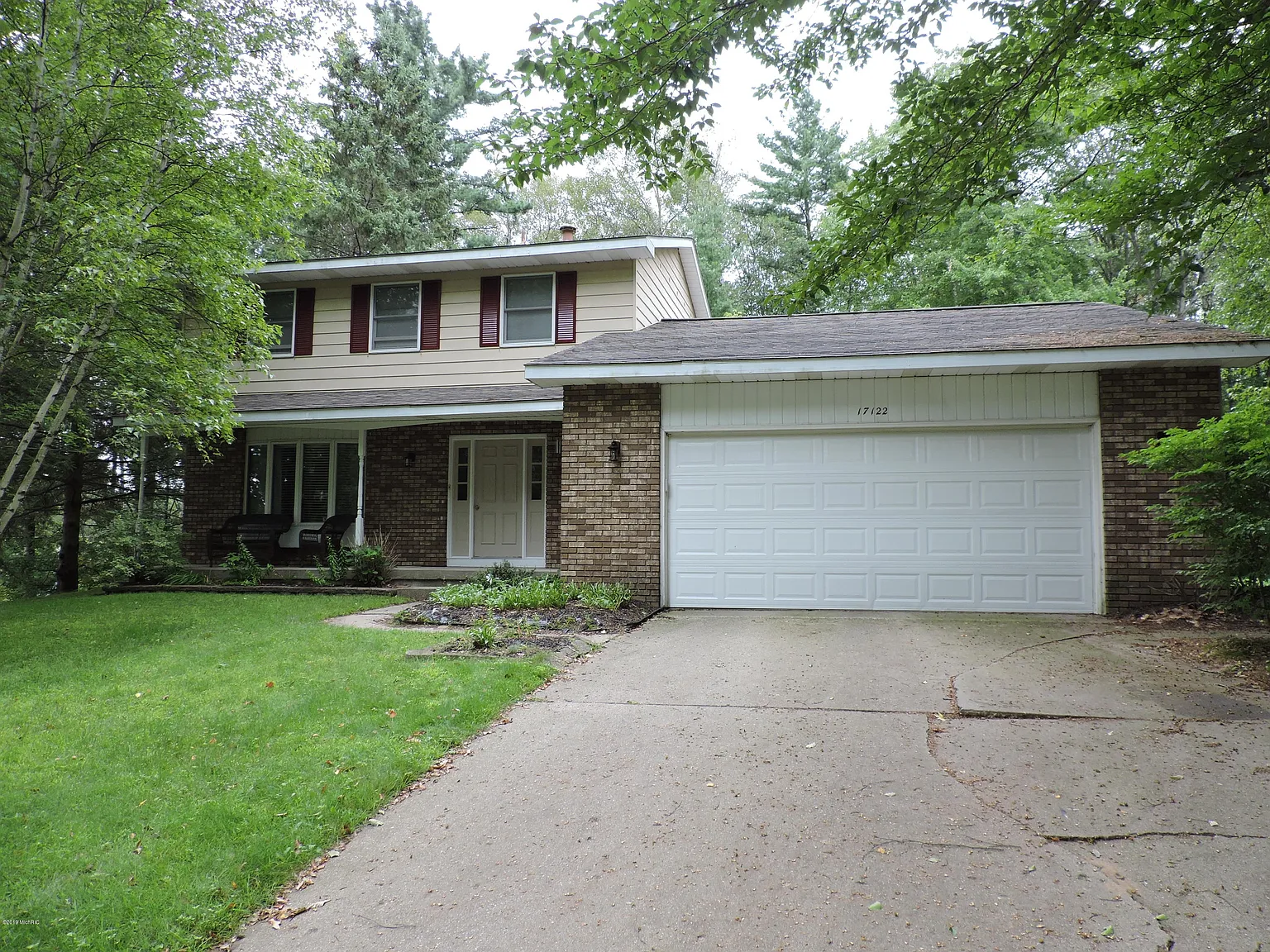 17180 Outer Dr photo 1