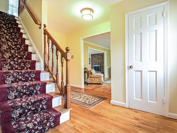 21 Bucyrus Ave, Carmel Hamlet, NY 10512 (05of 31).jpg