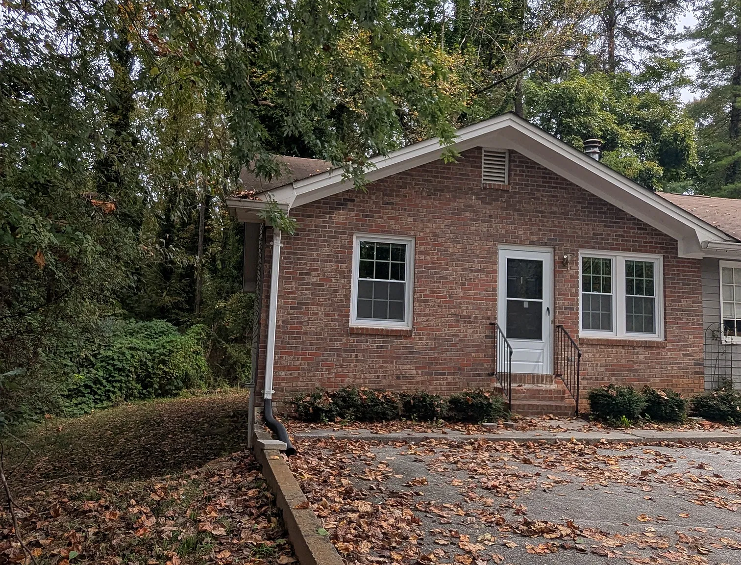2 bed, 900 sqft, $1,200 — Photo 1