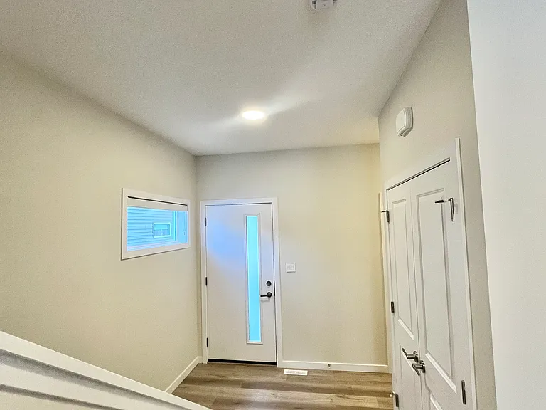 2205 Muckleplum Cres SW #2205 — Photo 8